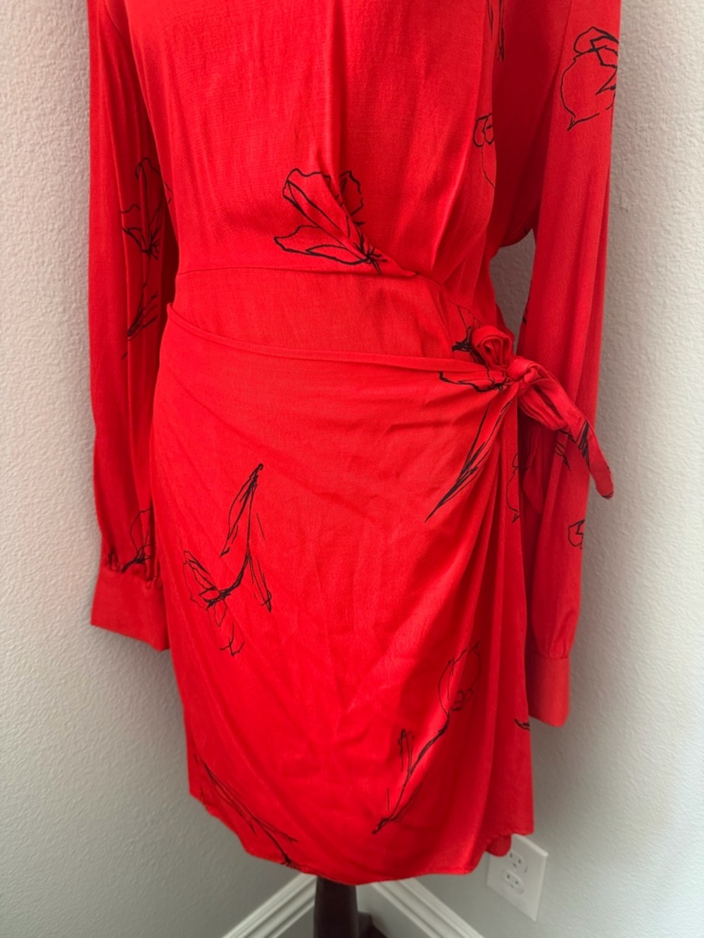 Astr Red Floral Long-Sleeve Tie-Waist Dress Size L - Picture 3 of 11